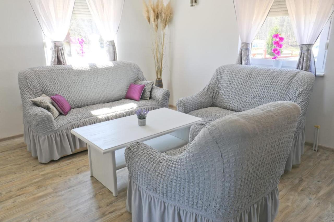 Apartman Teo &Tena Otočac Екстериор снимка
