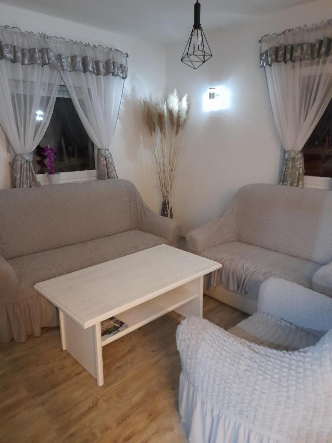 Apartman Teo &Tena Otočac Екстериор снимка