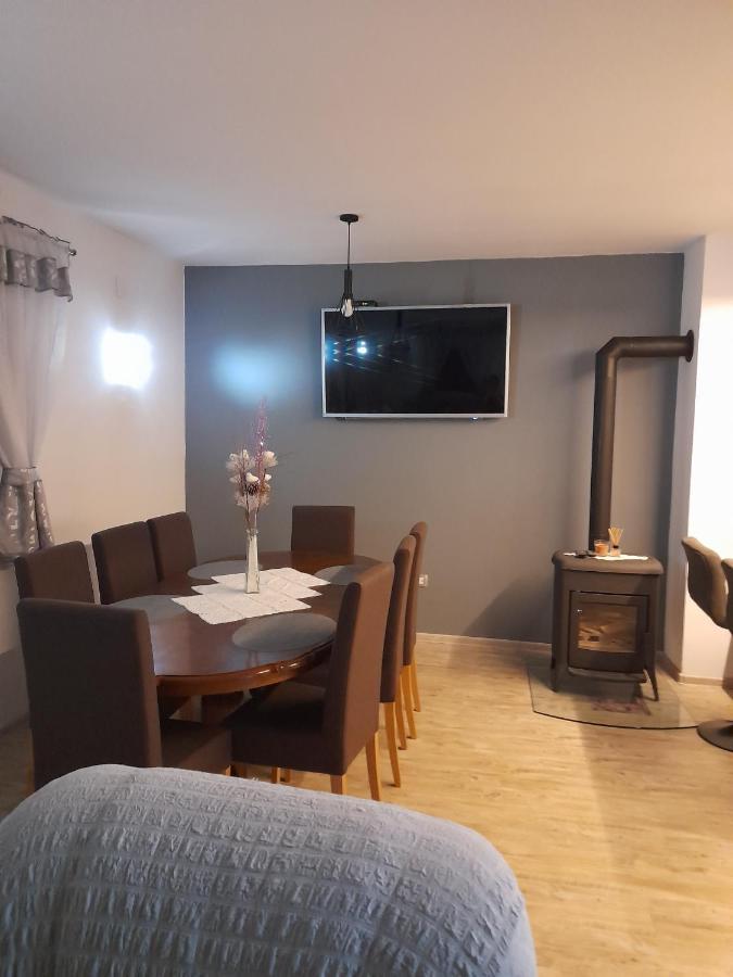 Apartman Teo &Tena Otočac Екстериор снимка