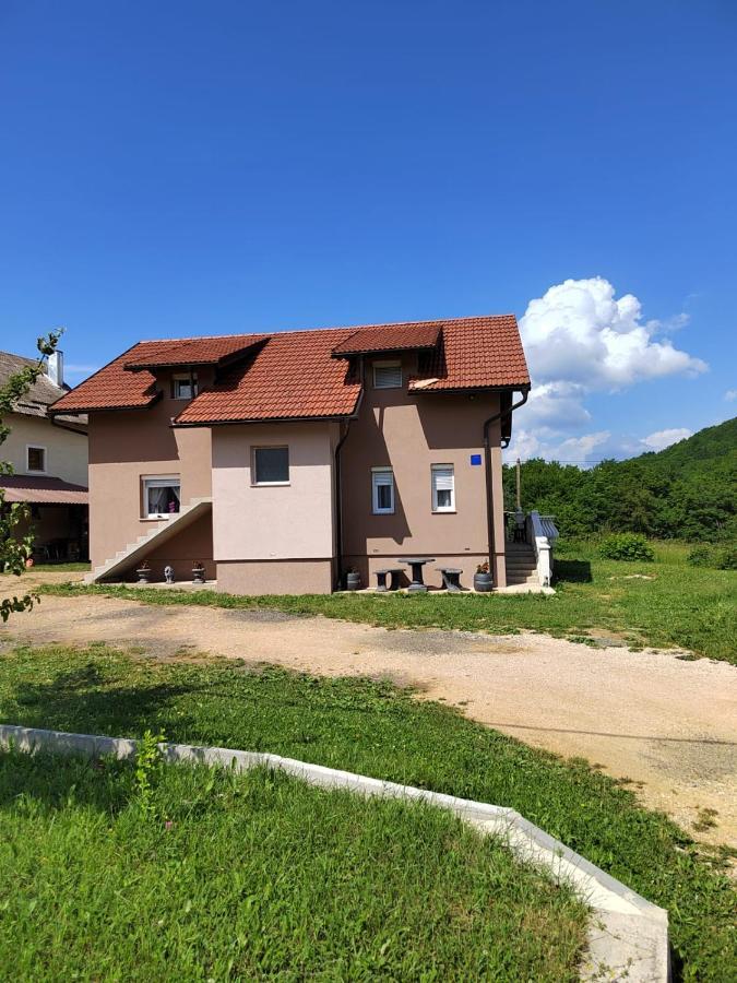 Apartman Teo &Tena Otočac Екстериор снимка